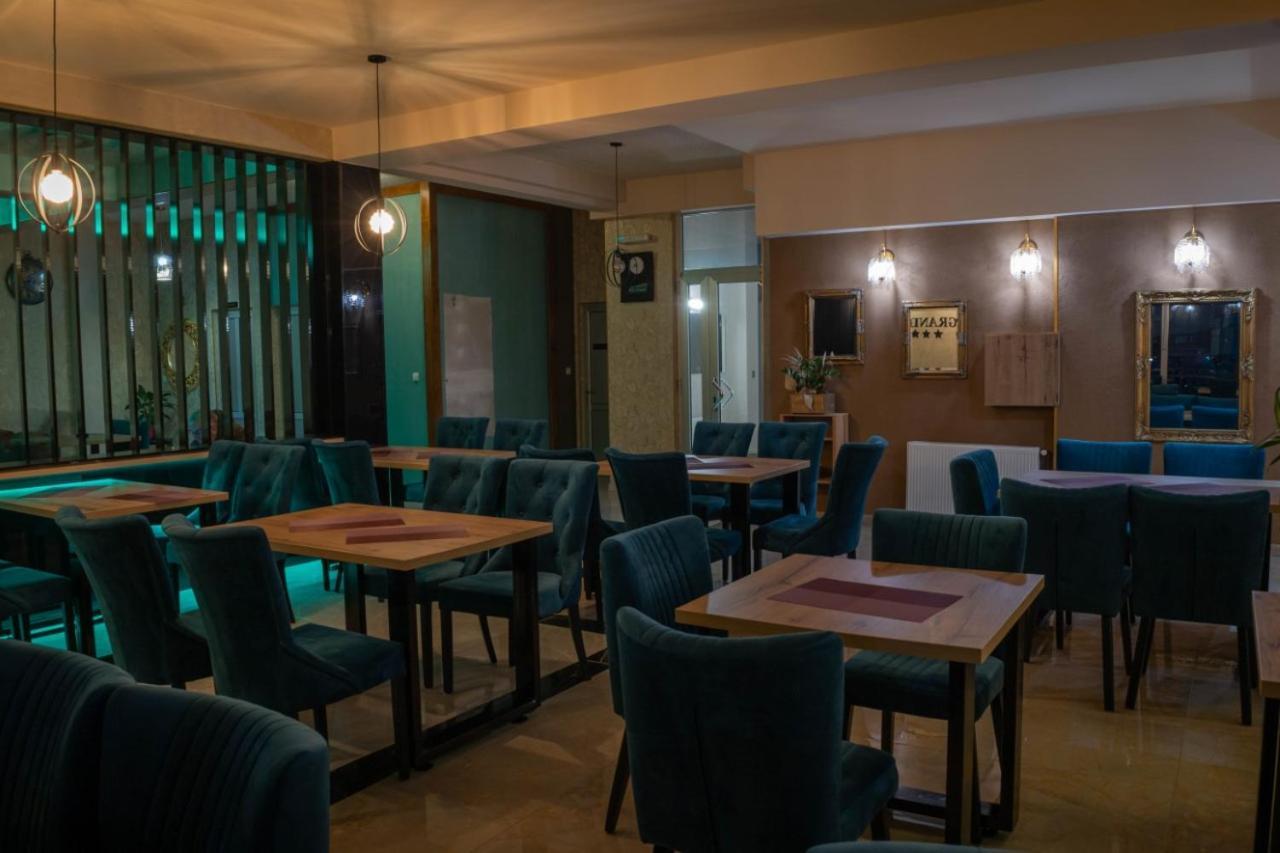 Hotel Villa Grande Бугойно Экстерьер фото