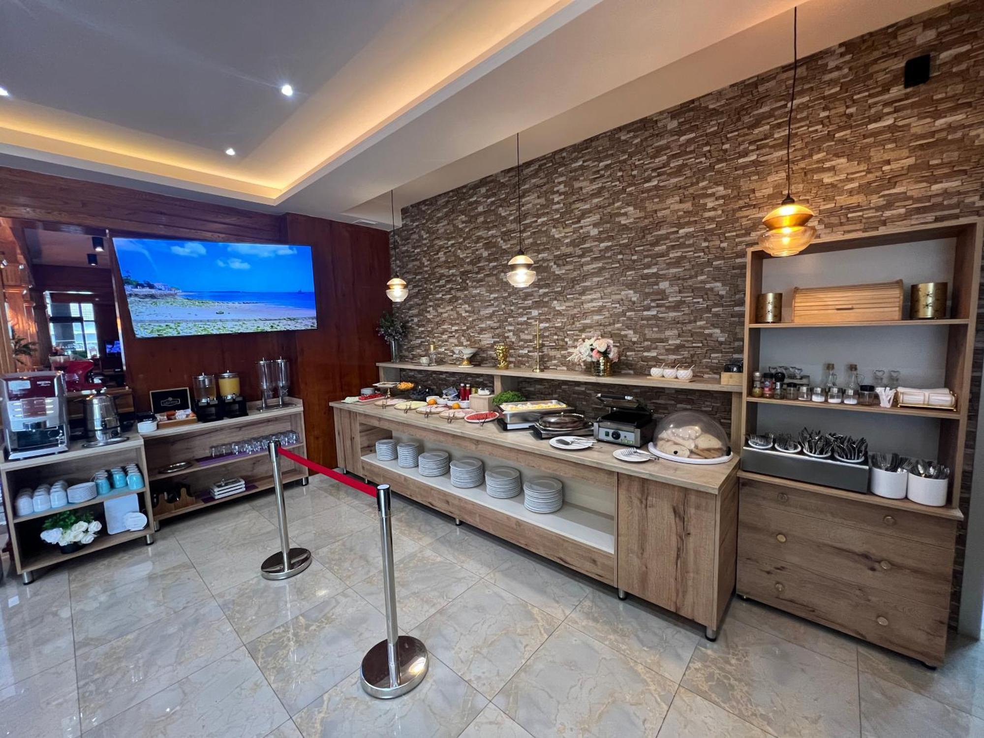 Hotel Villa Grande Бугойно Экстерьер фото
